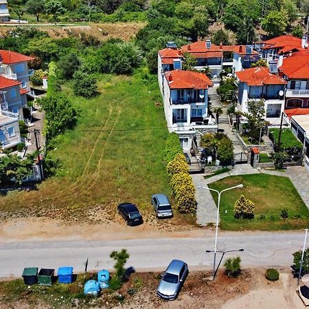 Beach Front Villa Nea Kallikrateia Buitenkant foto