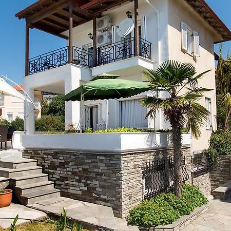 Beach Front Villa Nea Kallikrateia Buitenkant foto