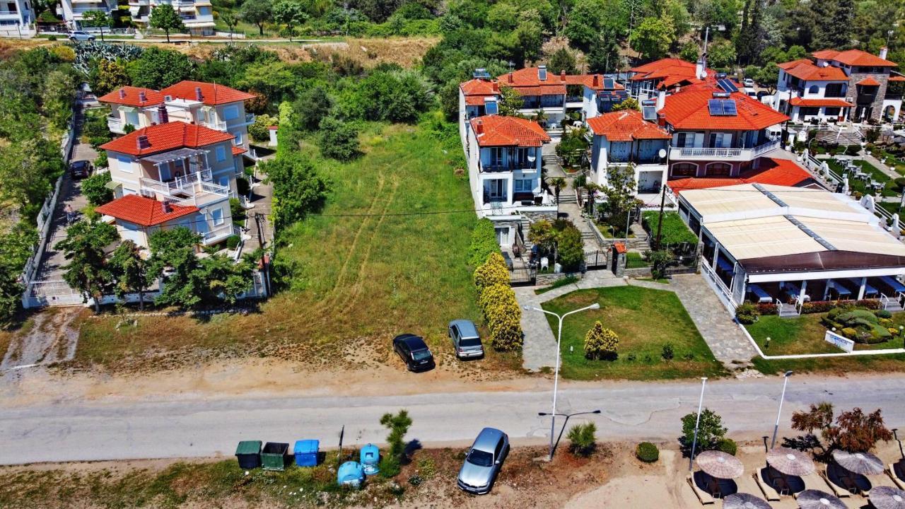 Beach Front Villa Nea Kallikrateia Buitenkant foto