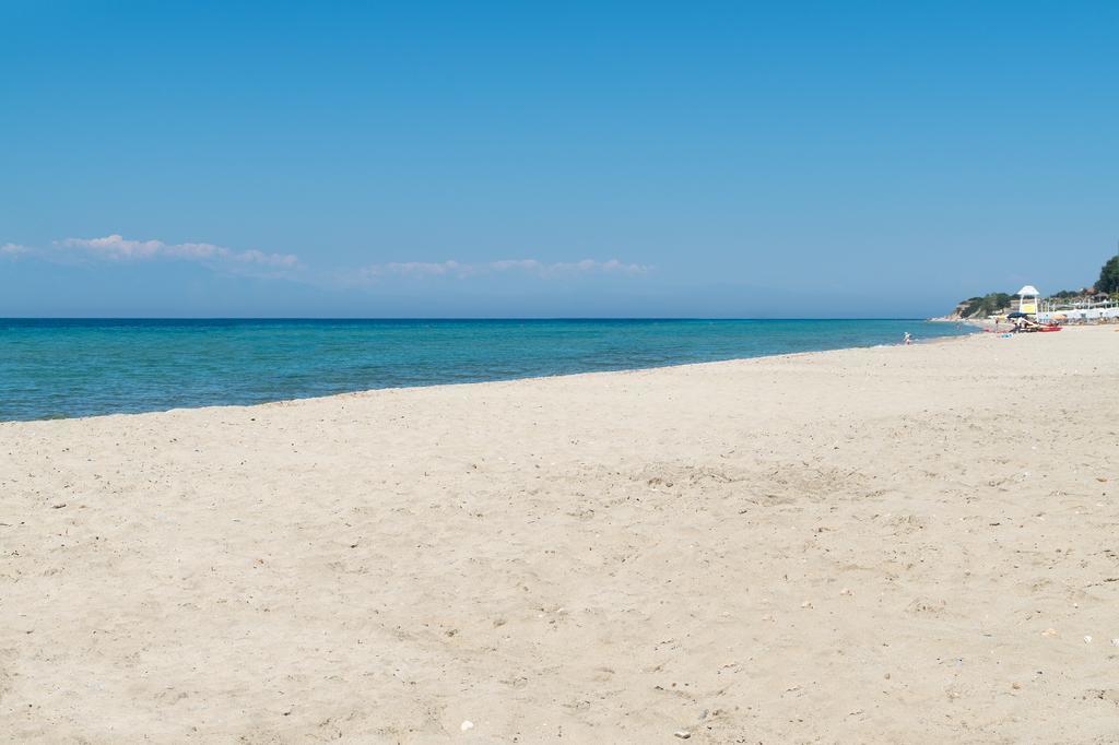 Beach Front Villa Nea Kallikrateia Buitenkant foto