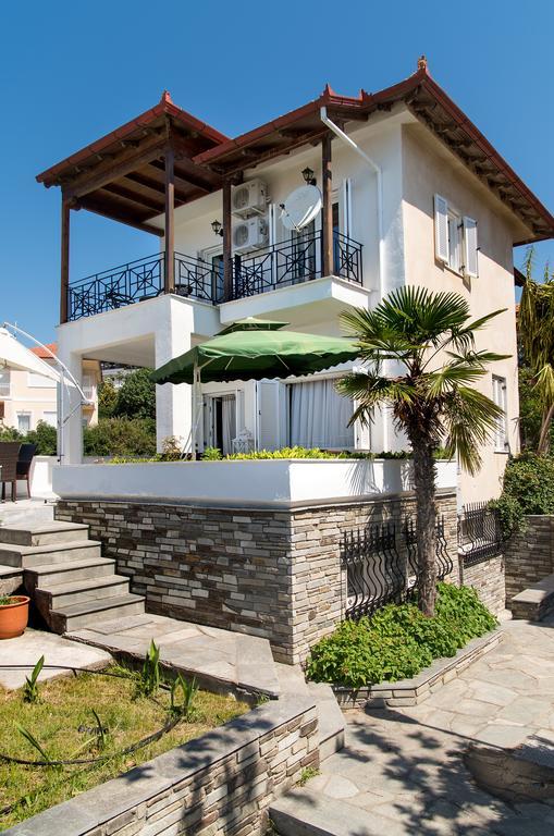 Beach Front Villa Nea Kallikrateia Buitenkant foto